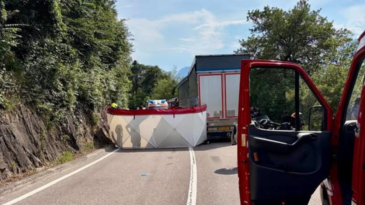 49-jähriger Motorradfahrer stirbt bei Kollision zwischen Montan und Auer